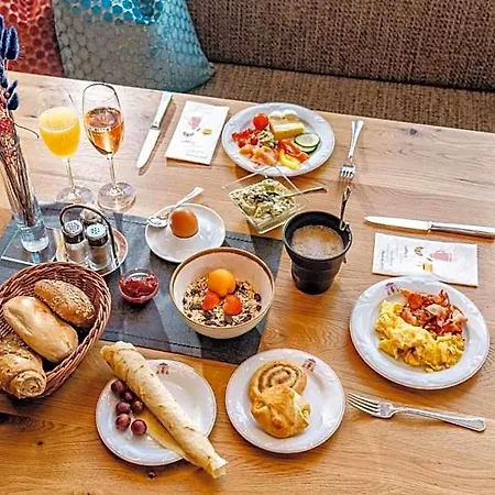 Felsners & Restaurant 4*